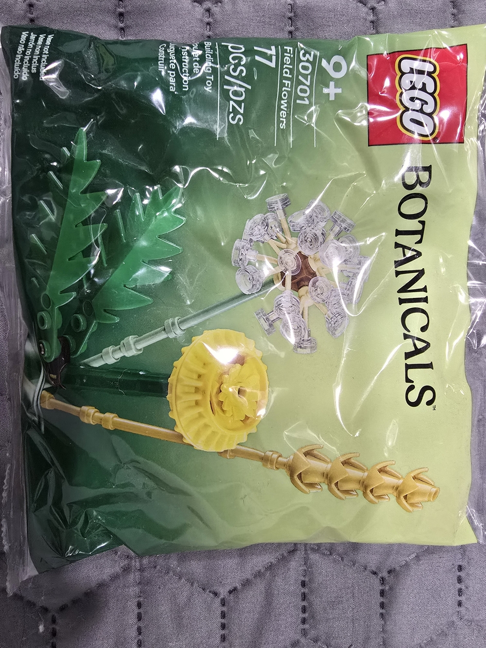 LEGO Botanicals Field Flowers Set - Green & Yellow